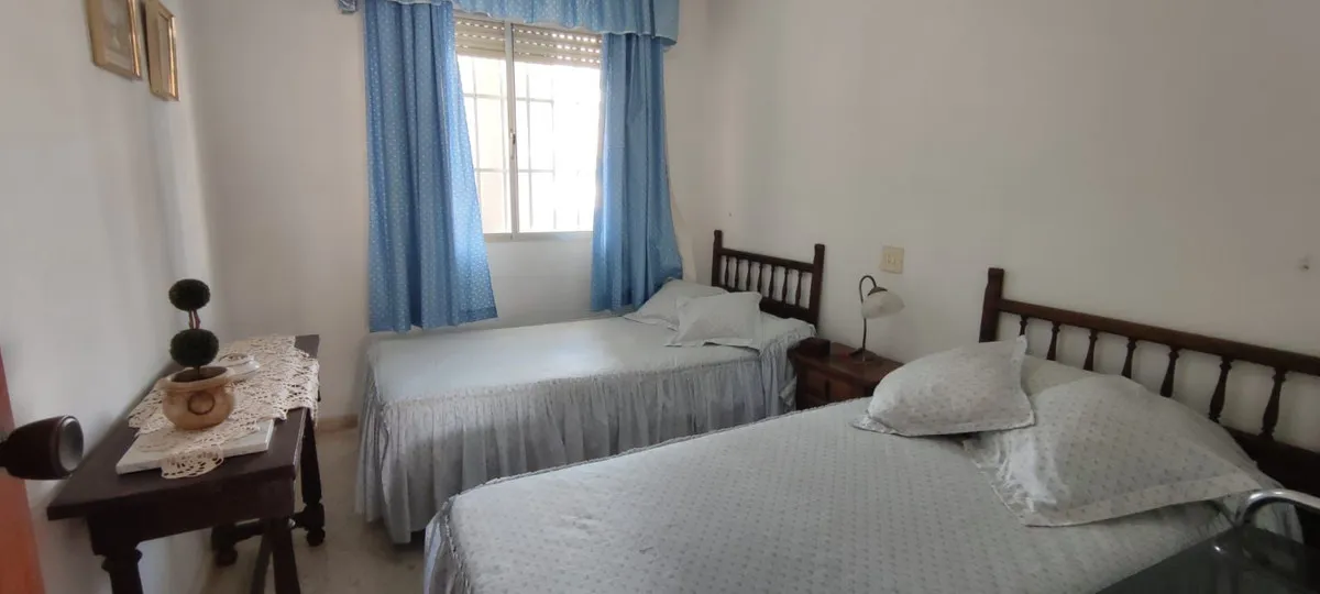 9359b109-53b1-4b5d-8291-085e81d2d594