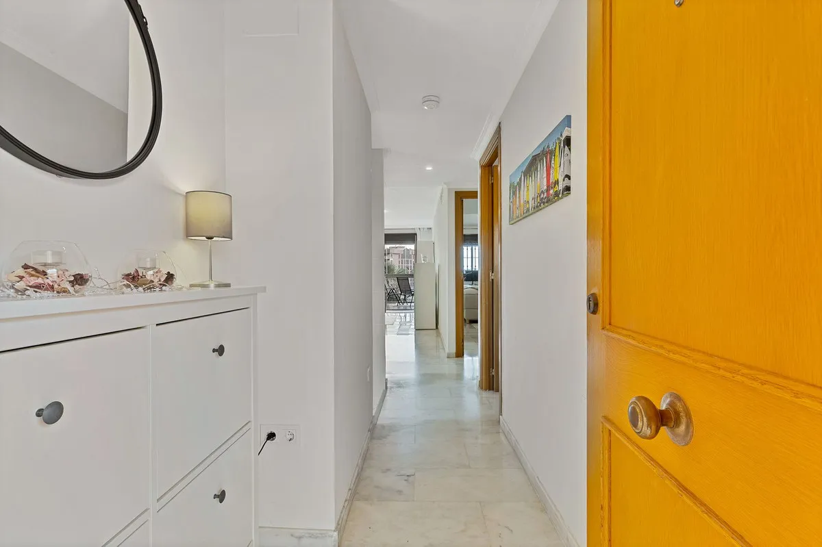 12777b59-a6f4-40d0-aefd-010b505e2a7f