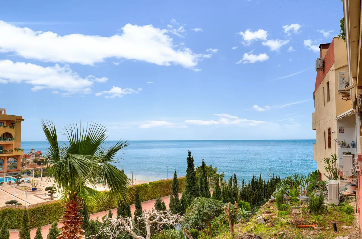 6667fd34-534e-40b9-9b5a-8542fbc75e96