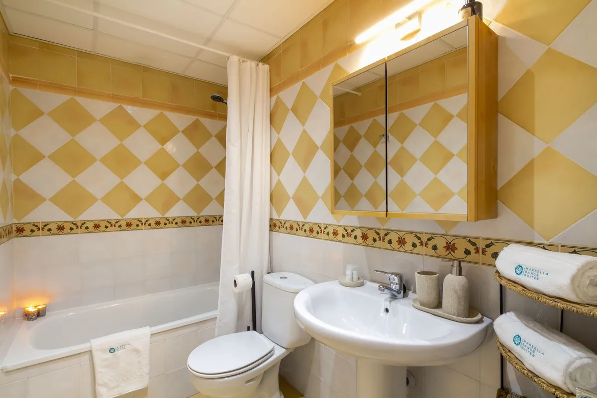 93bbf0c5-388c-42dc-9c9b-80dfc5cf0317