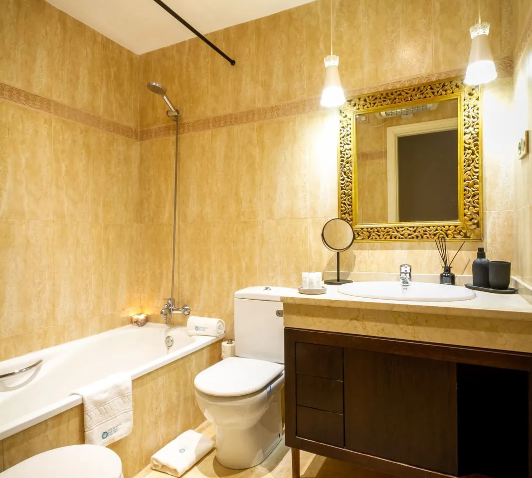 9dad03ad-3478-43e9-b5b6-cf1175c1e2da