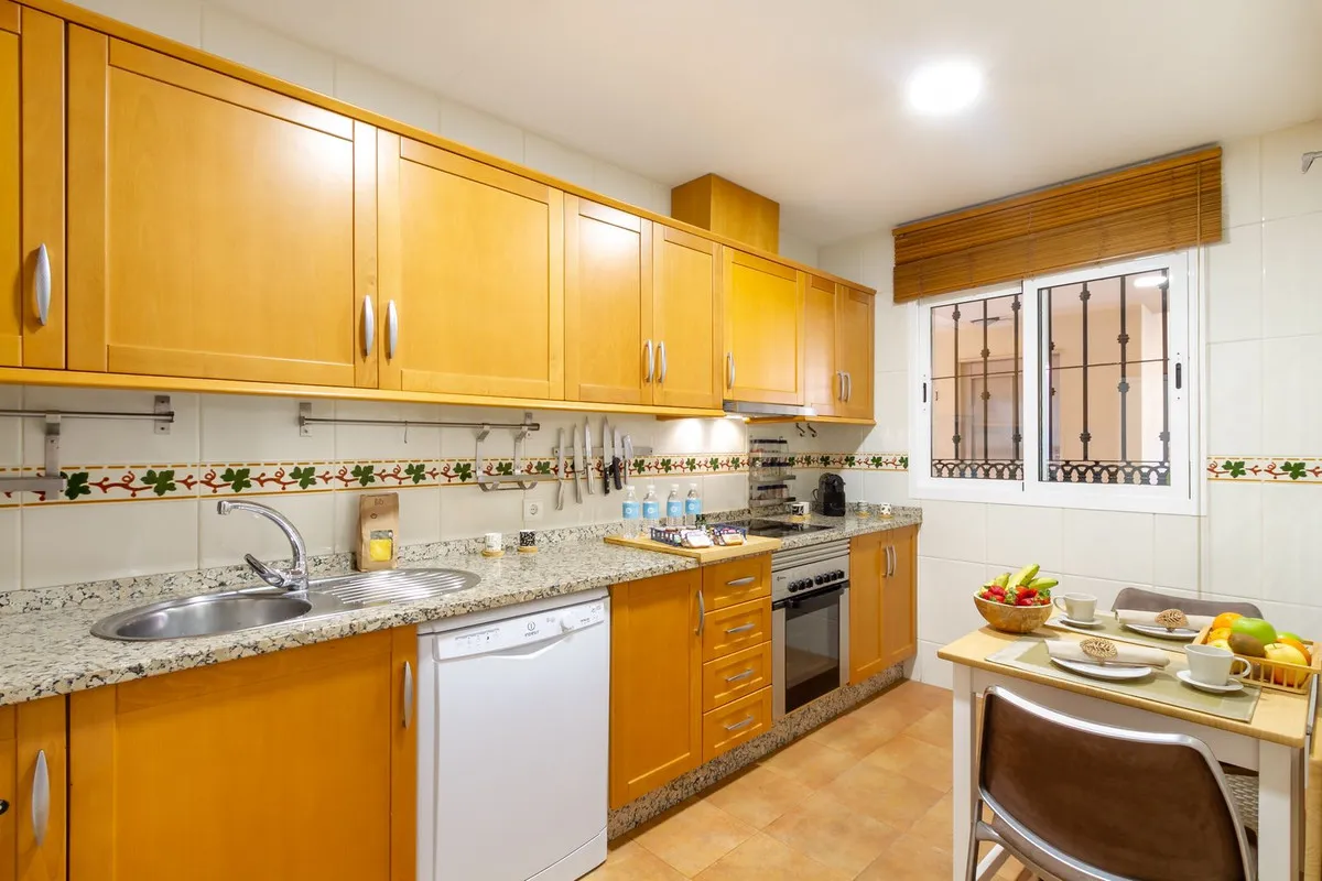 d7739034-d8ae-4d70-b297-6f6559f6c49b