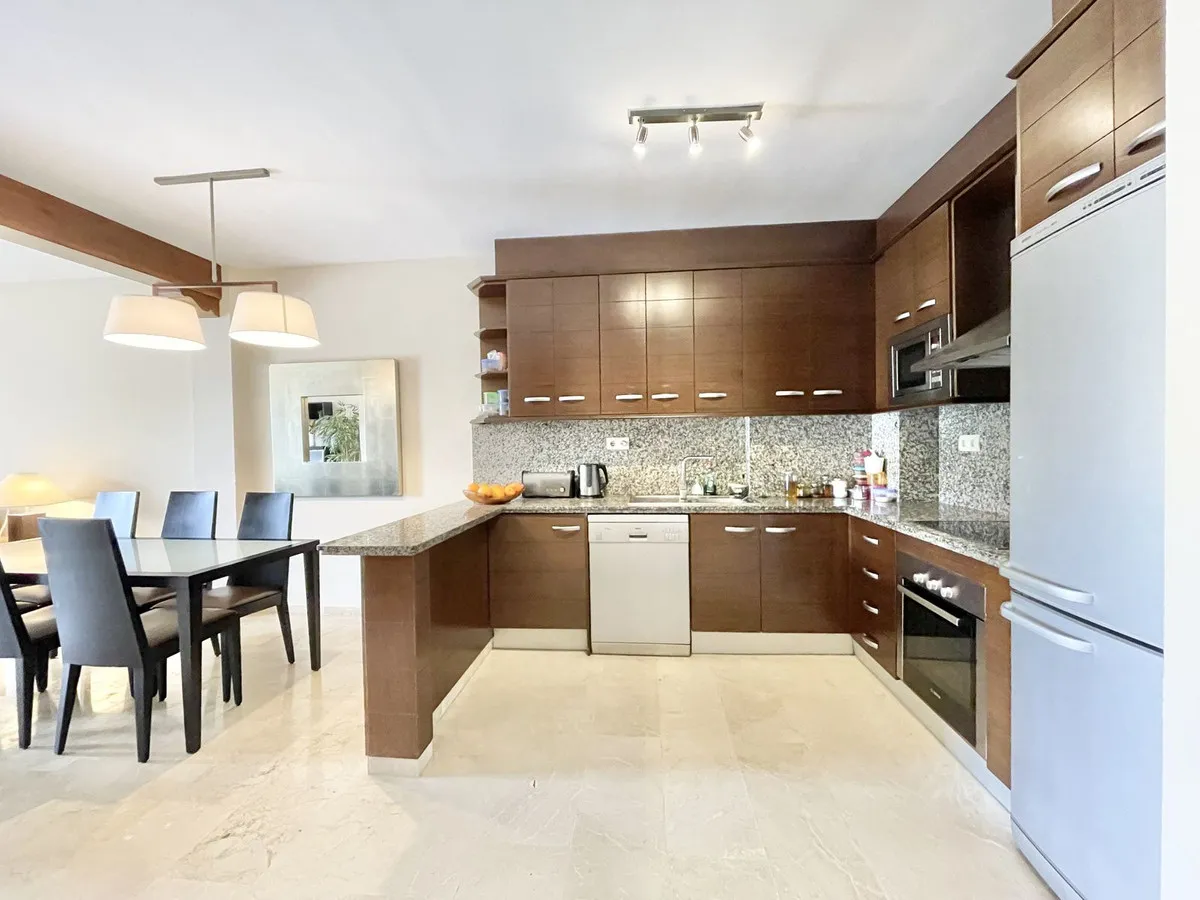 368c9d4c-2d0d-4845-be36-ca32c851e850