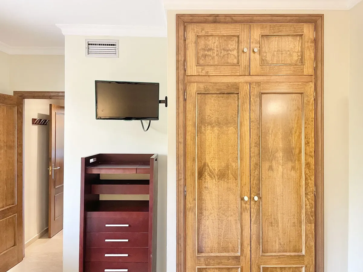 9afb3cbf-b0a9-4313-b6d2-548ee30d6b9d