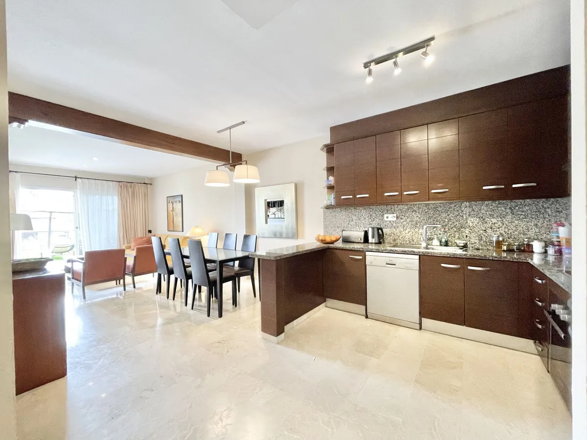 aed56cba-1312-4dc4-b39c-a9be46d6bf1a