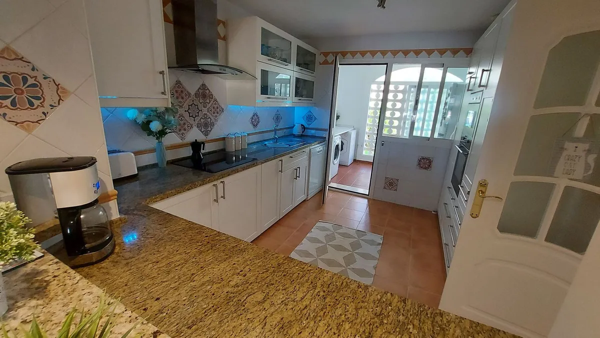 e0f9a396-ecb8-49c9-962f-88c377b424be