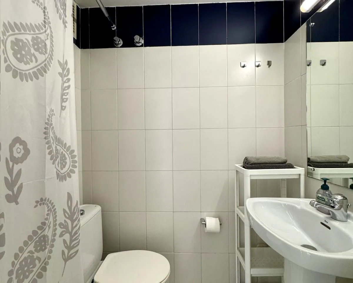 1c28a310-c8d4-417b-958b-08230361b56f