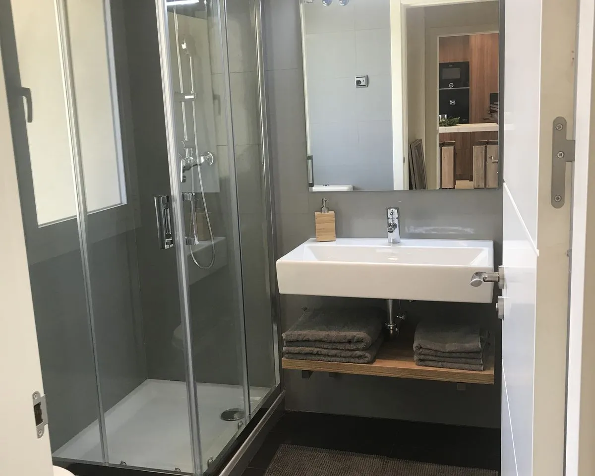 8f2144d5-0ea1-4d43-8749-4cfd3a8413d4