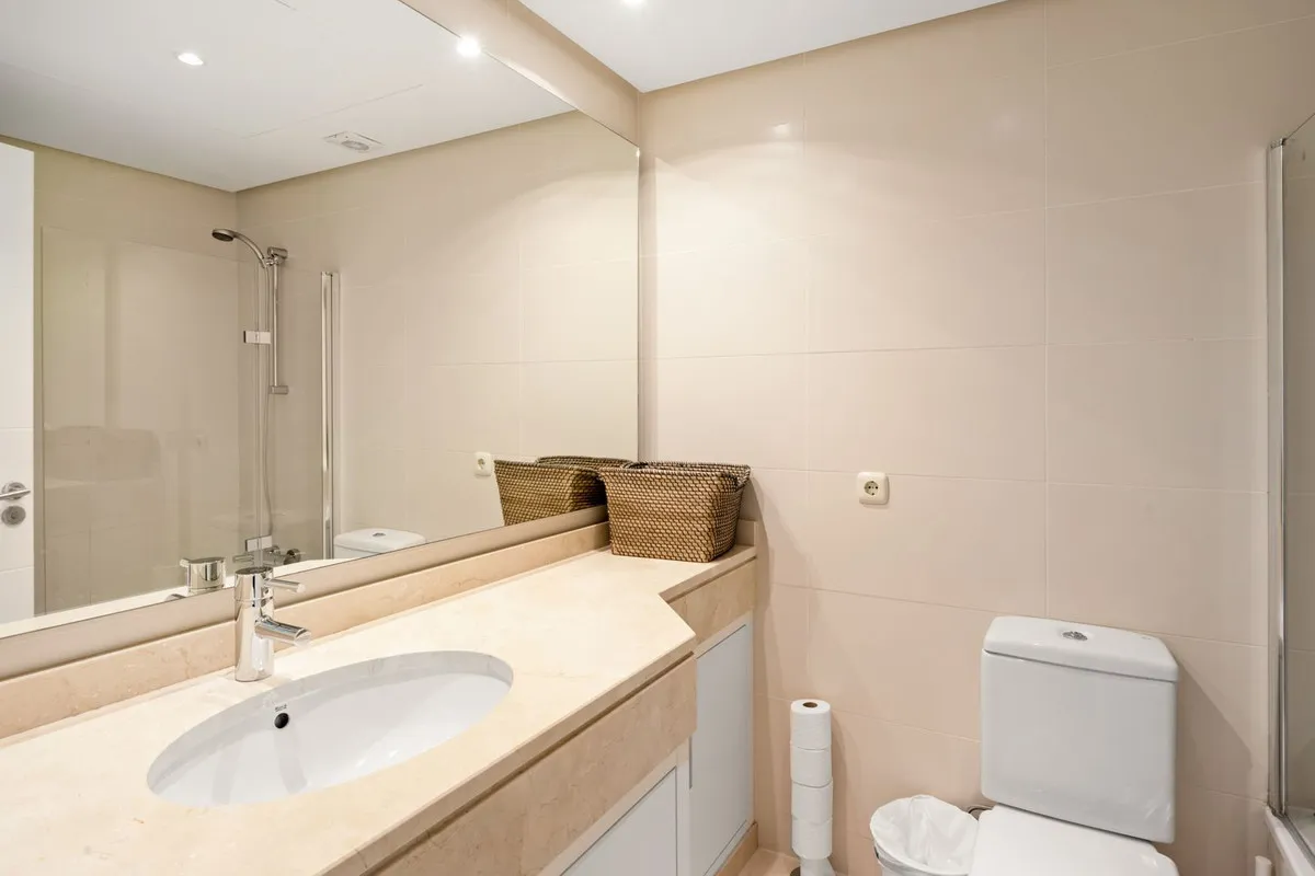 2b84f140-3dec-4552-99cf-89932d8d60ba