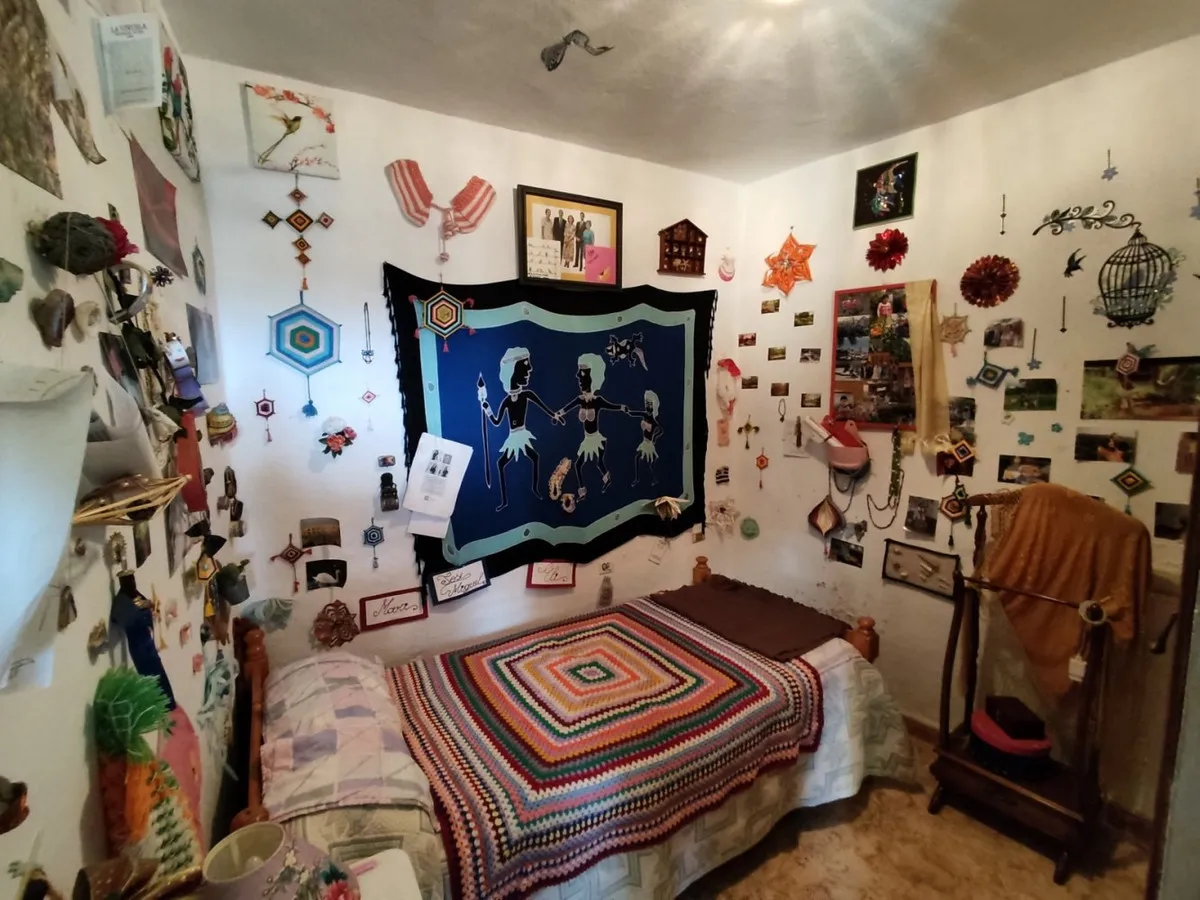 ff2320d9-be51-4484-ad79-2976b0e55f0d