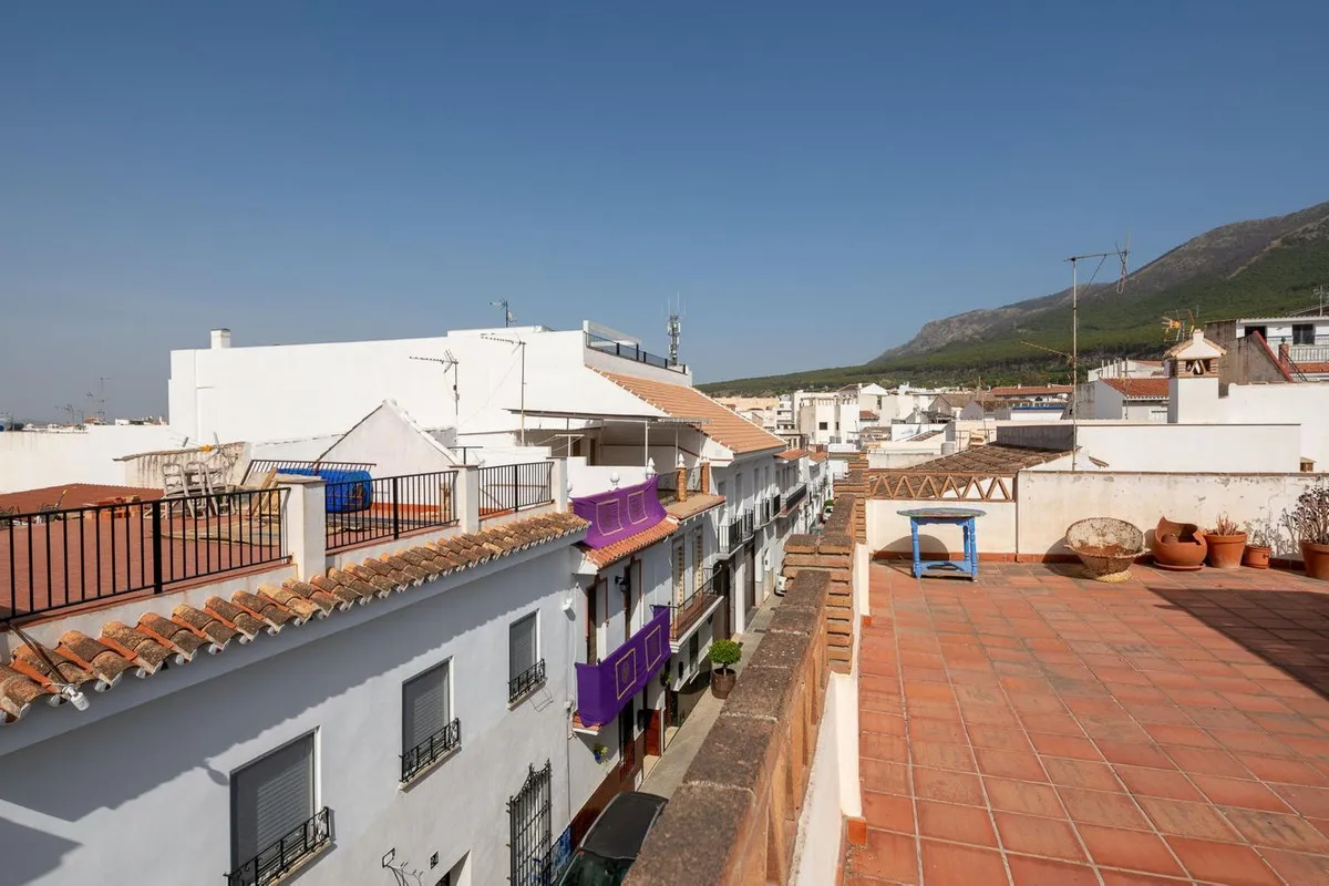 e833ed91-466b-43a8-9fda-4672bf1561d4