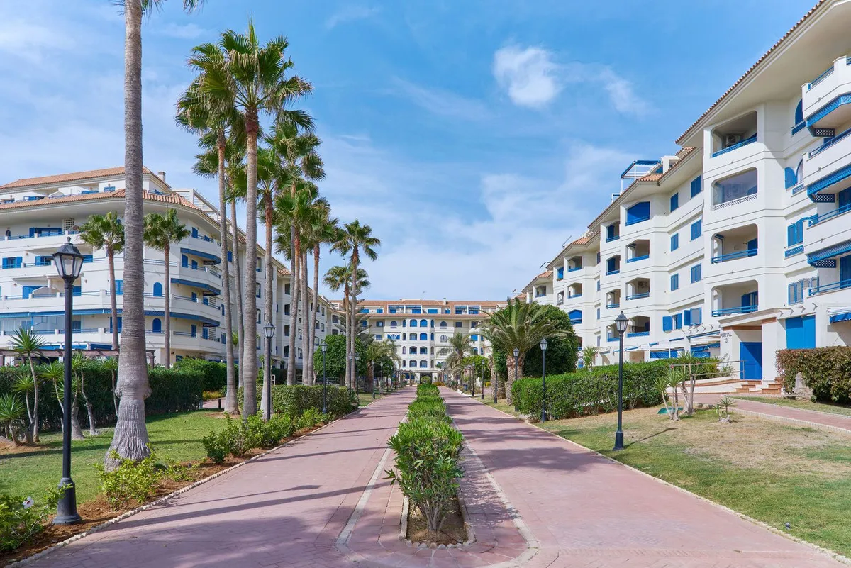 0f9a2ba8-a6ca-44d3-9f50-c218c94e53a2