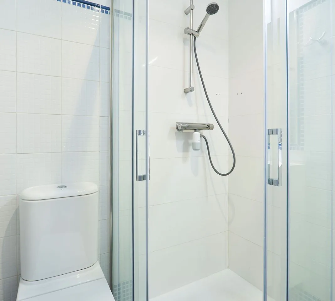 d8329453-706e-48e1-b7a0-e1b71b04f296