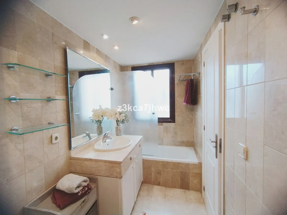 342b9c45-6297-4004-99e1-43bf7e94b02c