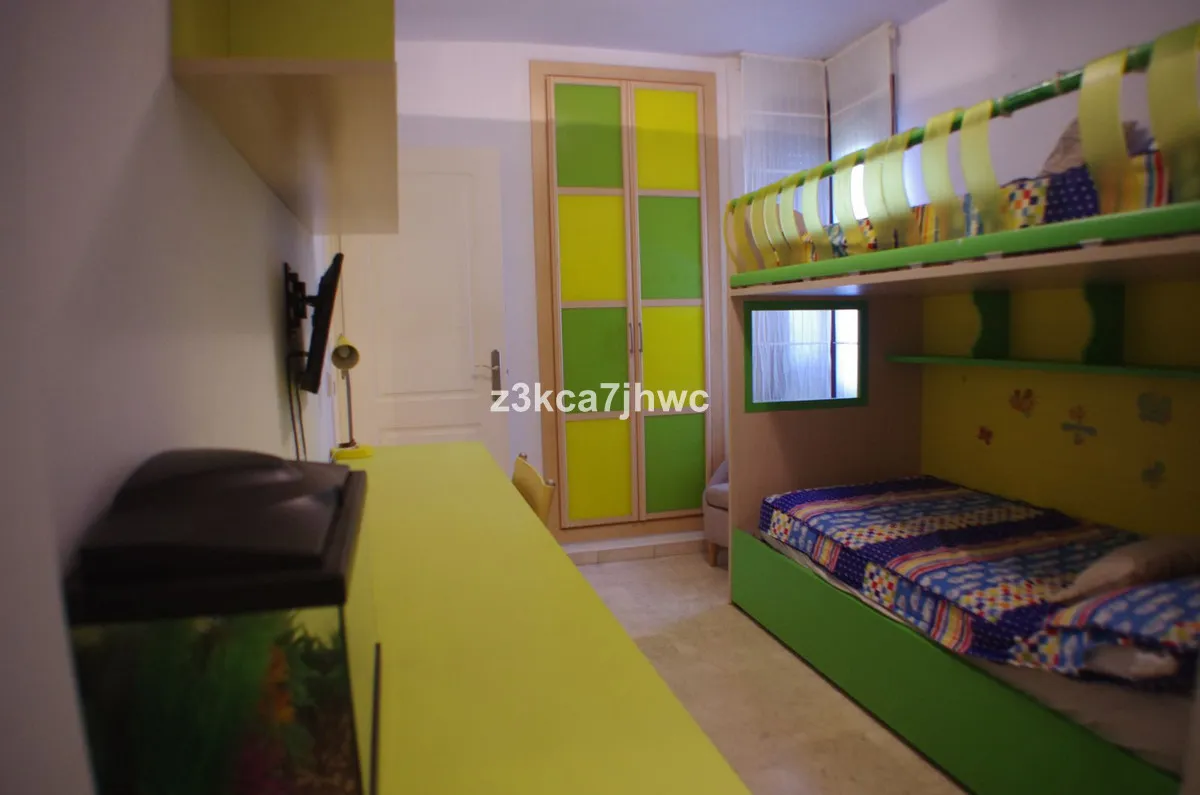 b6d2916d-b7a7-4a52-a01f-53f2f40155e5