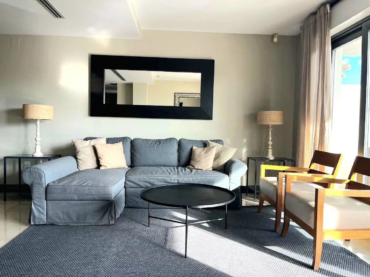 3f435518-ce95-405a-bfcf-7ef3a1a74e52