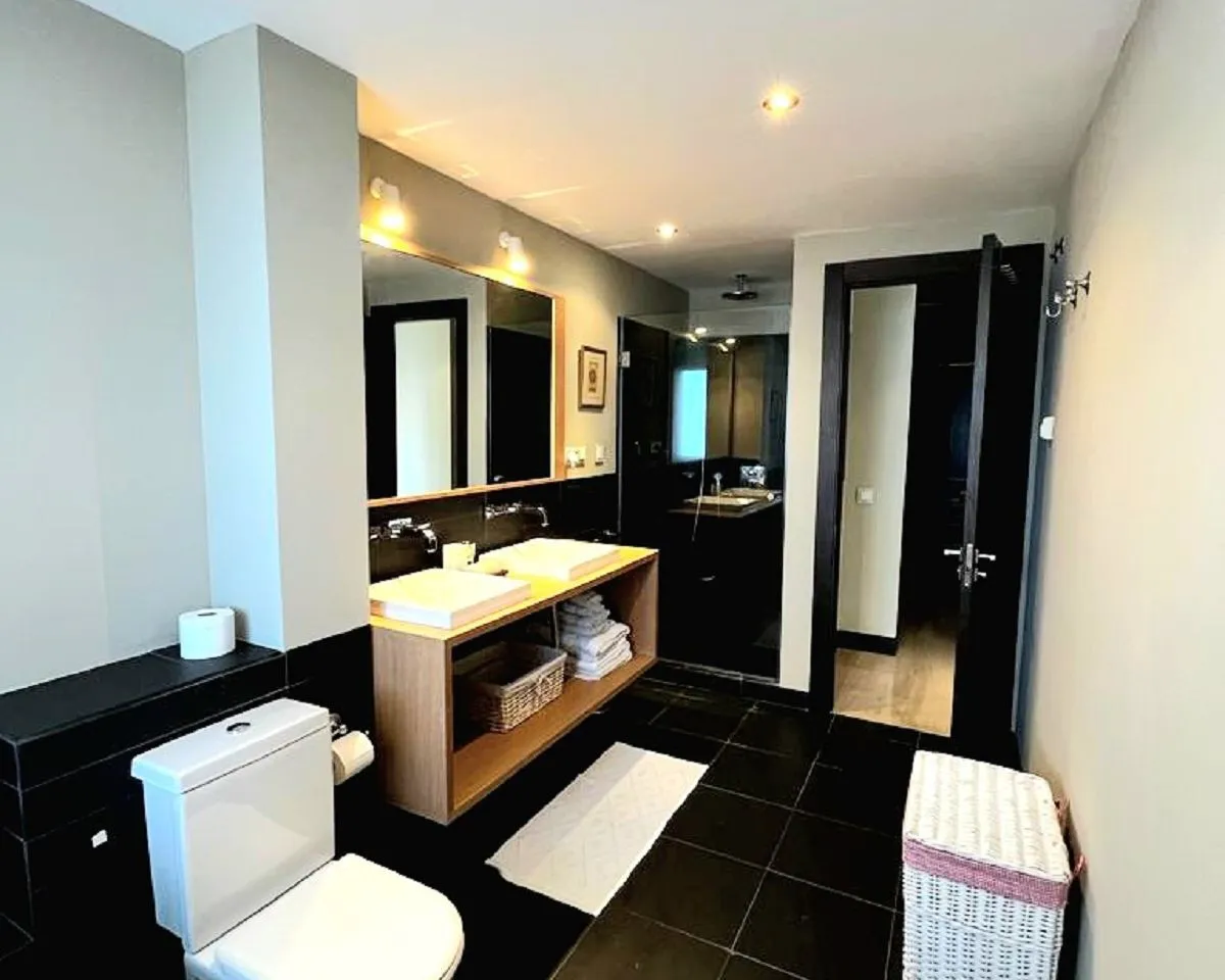 edba7896-edfc-47de-bfa7-12e44682de83