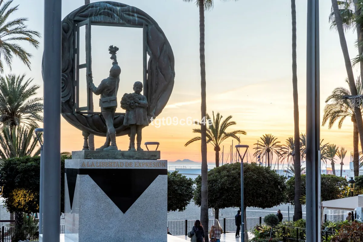 e0d9b02e-ab6a-4dbf-9e0c-18fa7621f860