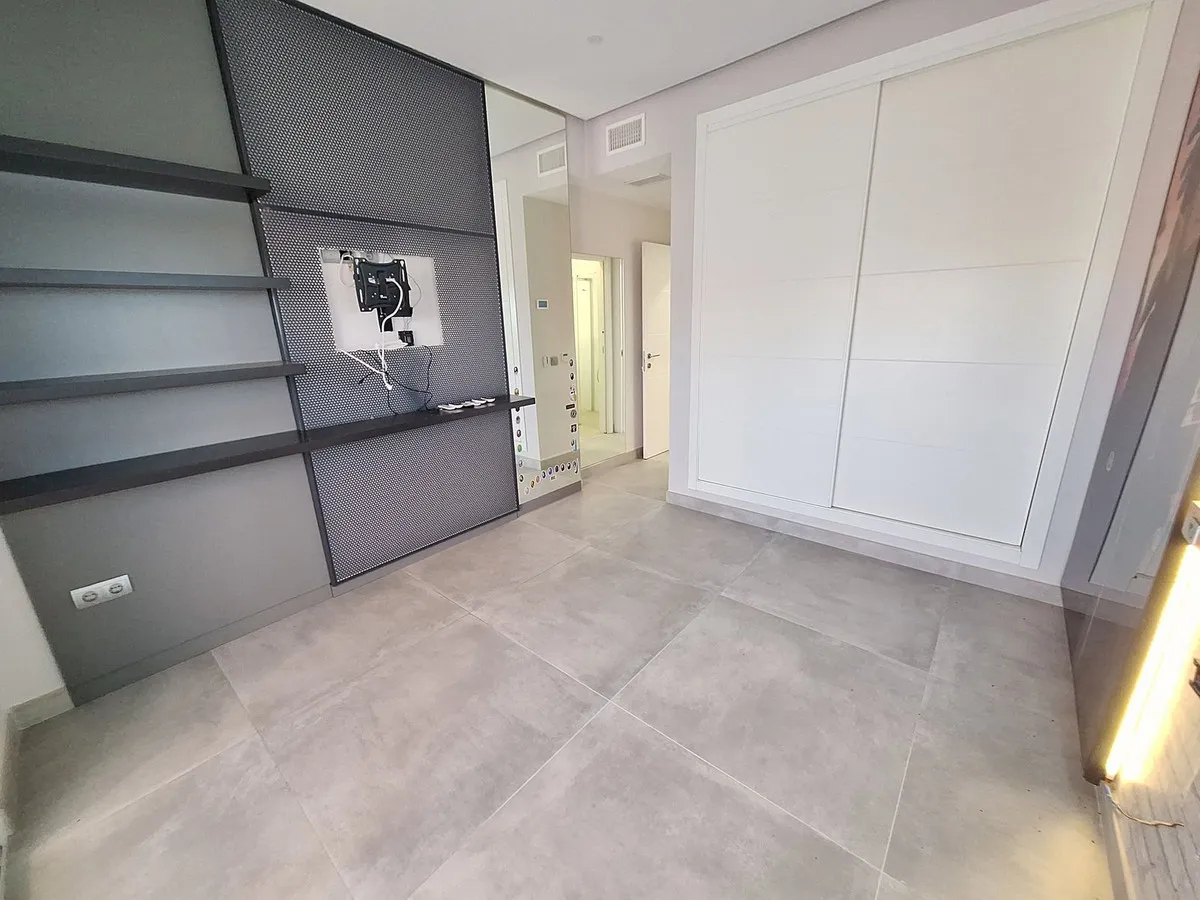 4c0ef8fa-457b-454d-99a8-972f55d936e8