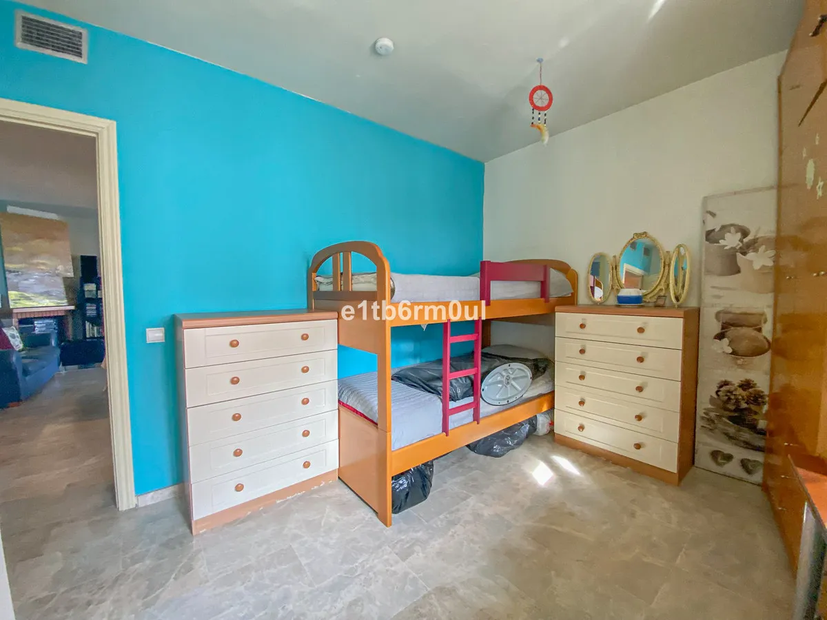 34882210-9666-415d-a7b7-c242de7d0360