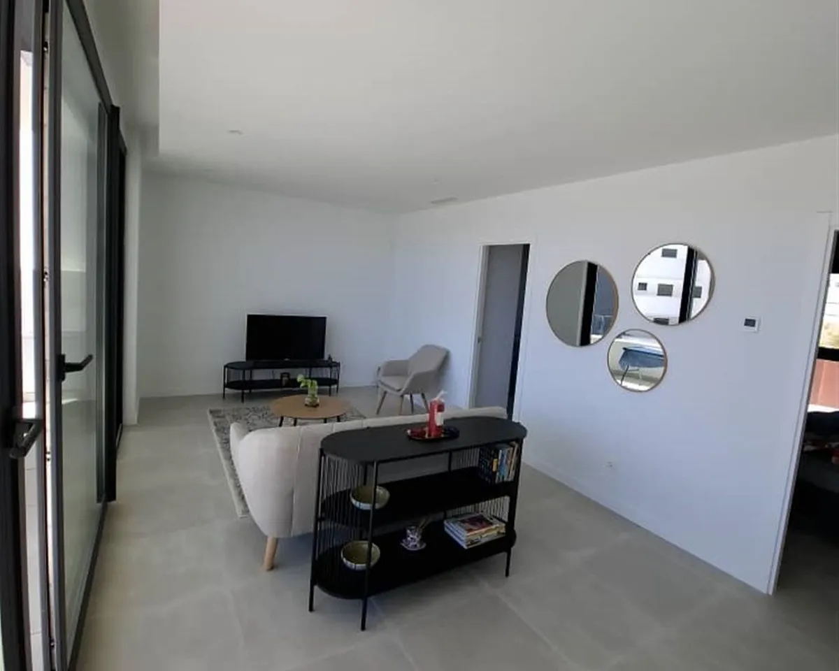 39d545f8-df20-484a-8fea-b28407491b4d