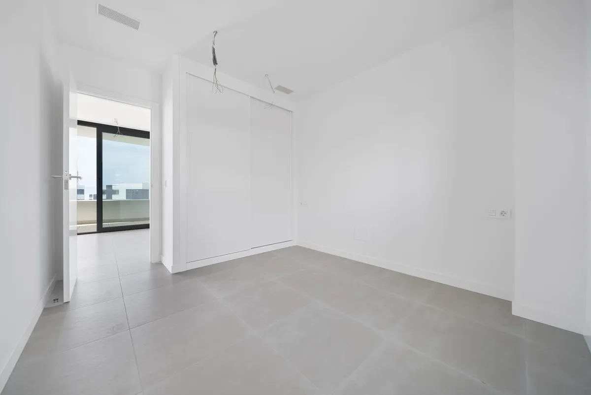 6a5275b6-fd61-42fc-a35a-900a250adef8