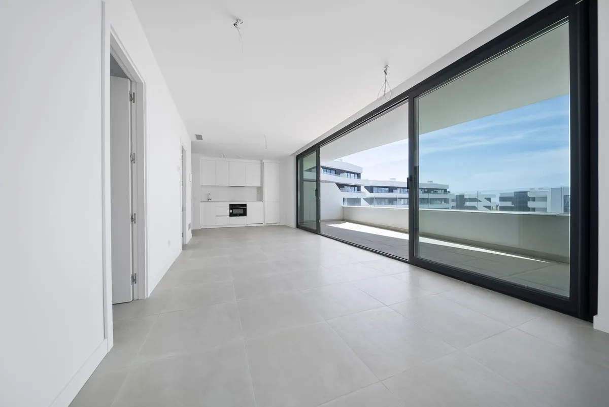 ee02b39b-33f2-4951-8733-40e860835c5b