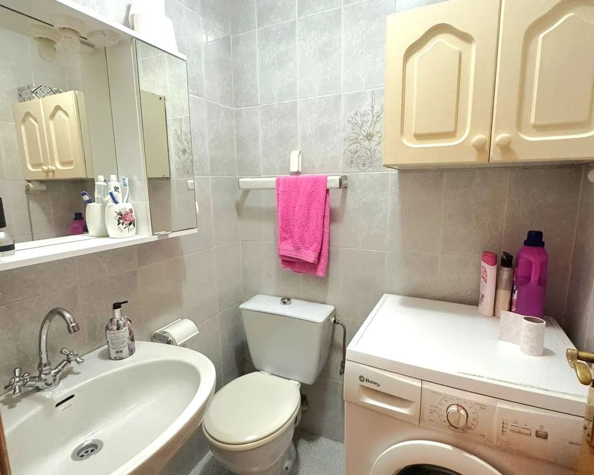 c27c6c83-c053-4c19-8e2a-cc772463280e