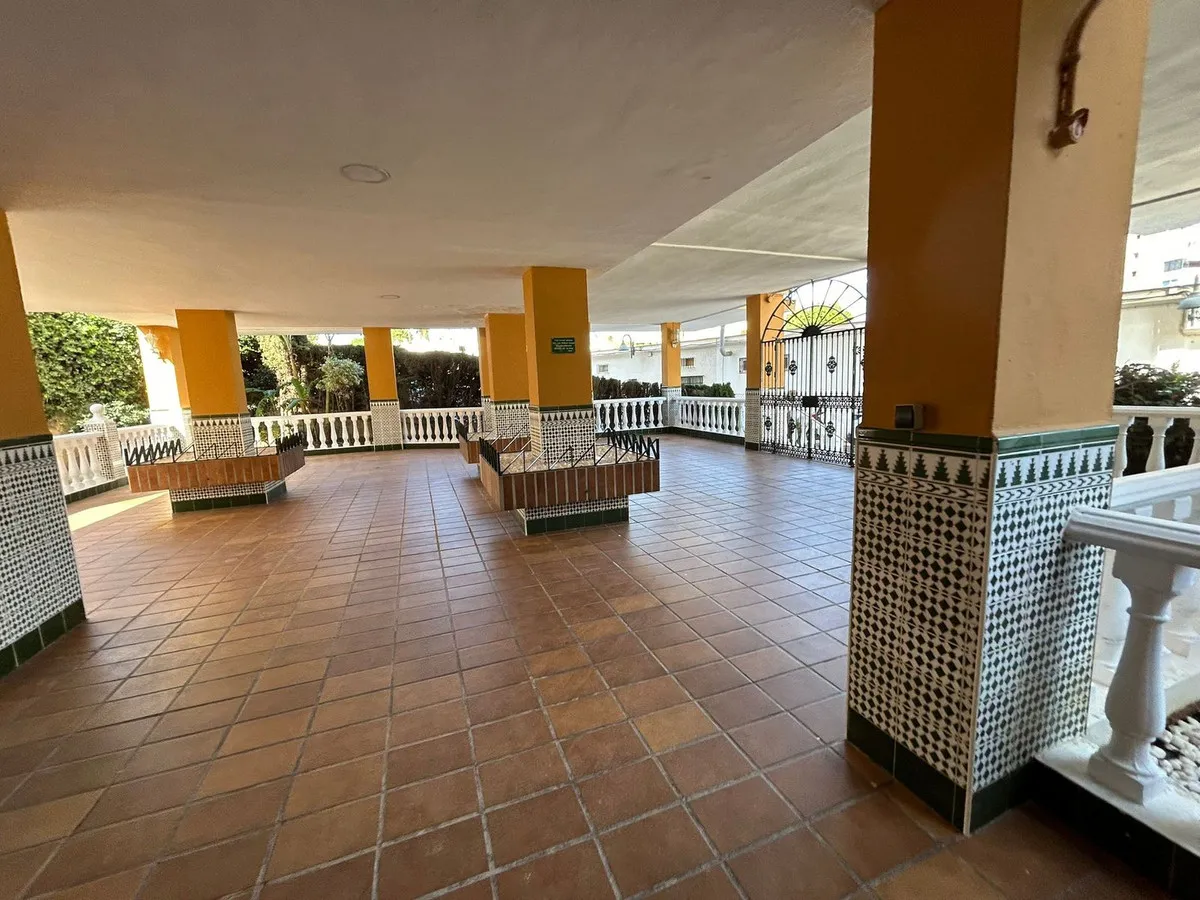 cb645fd9-380e-4034-a250-1d06780f9e46