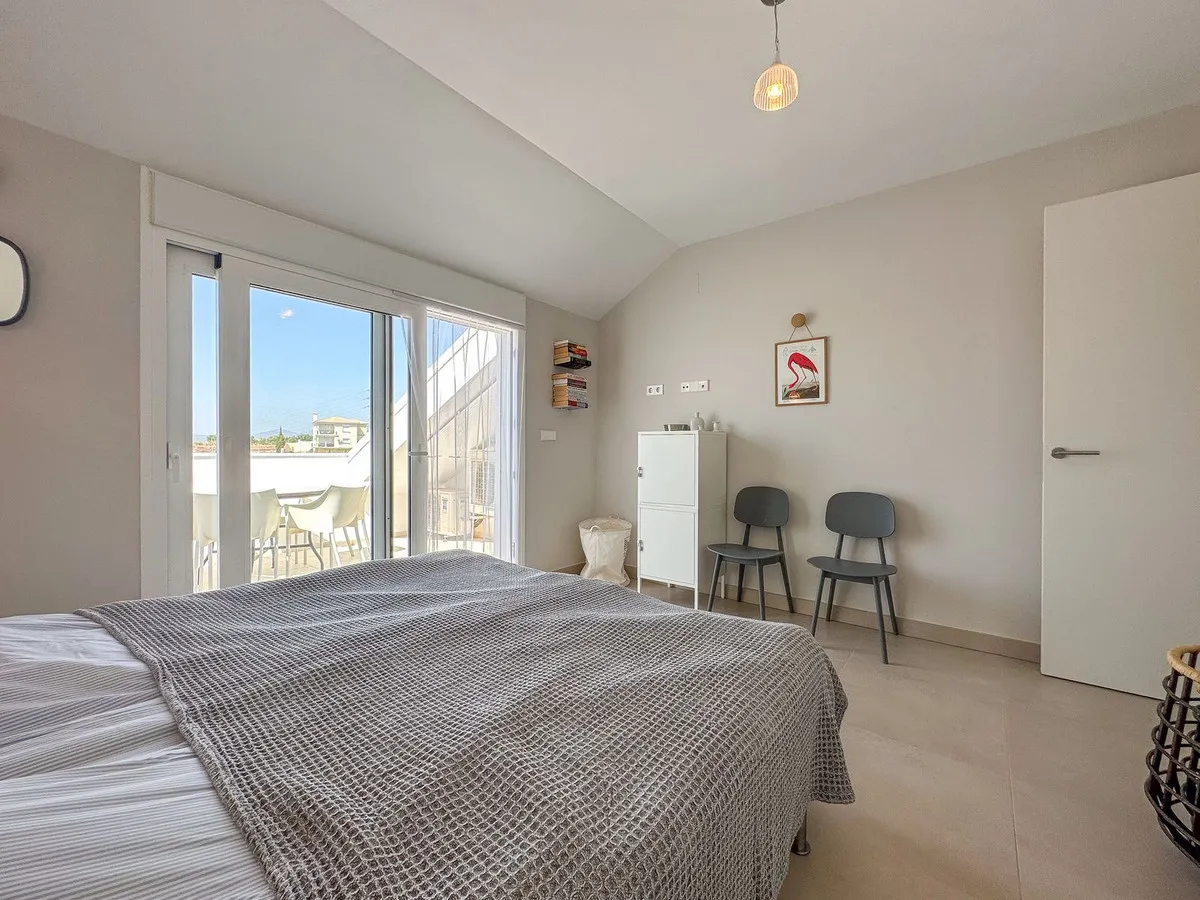 908c22f4-8833-4371-8b7b-982d712cf990