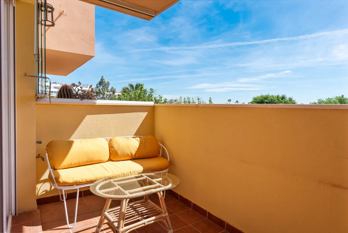 03dd00d1-686a-483b-a120-50a91b21c76b