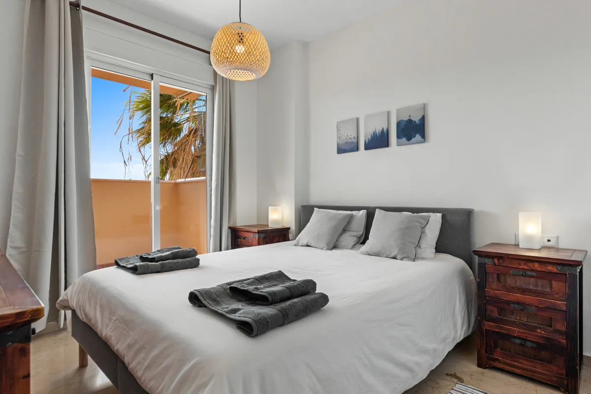 86e76d31-5119-495a-96a0-d54844991138