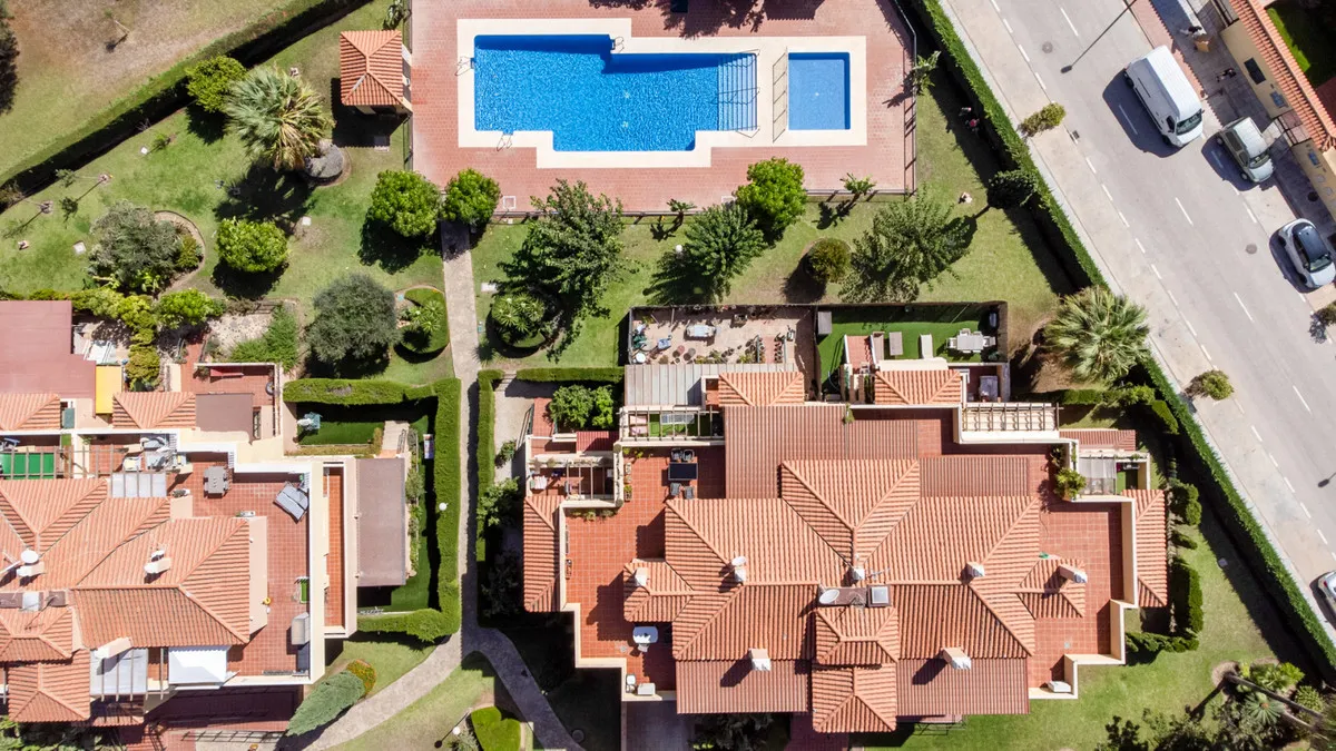 87c092cb-e753-4351-b25b-85350b15dcdc