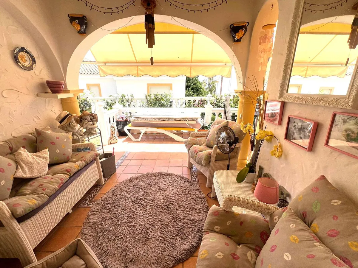 c3e61612-ba17-405b-90b8-17d92e053c1d