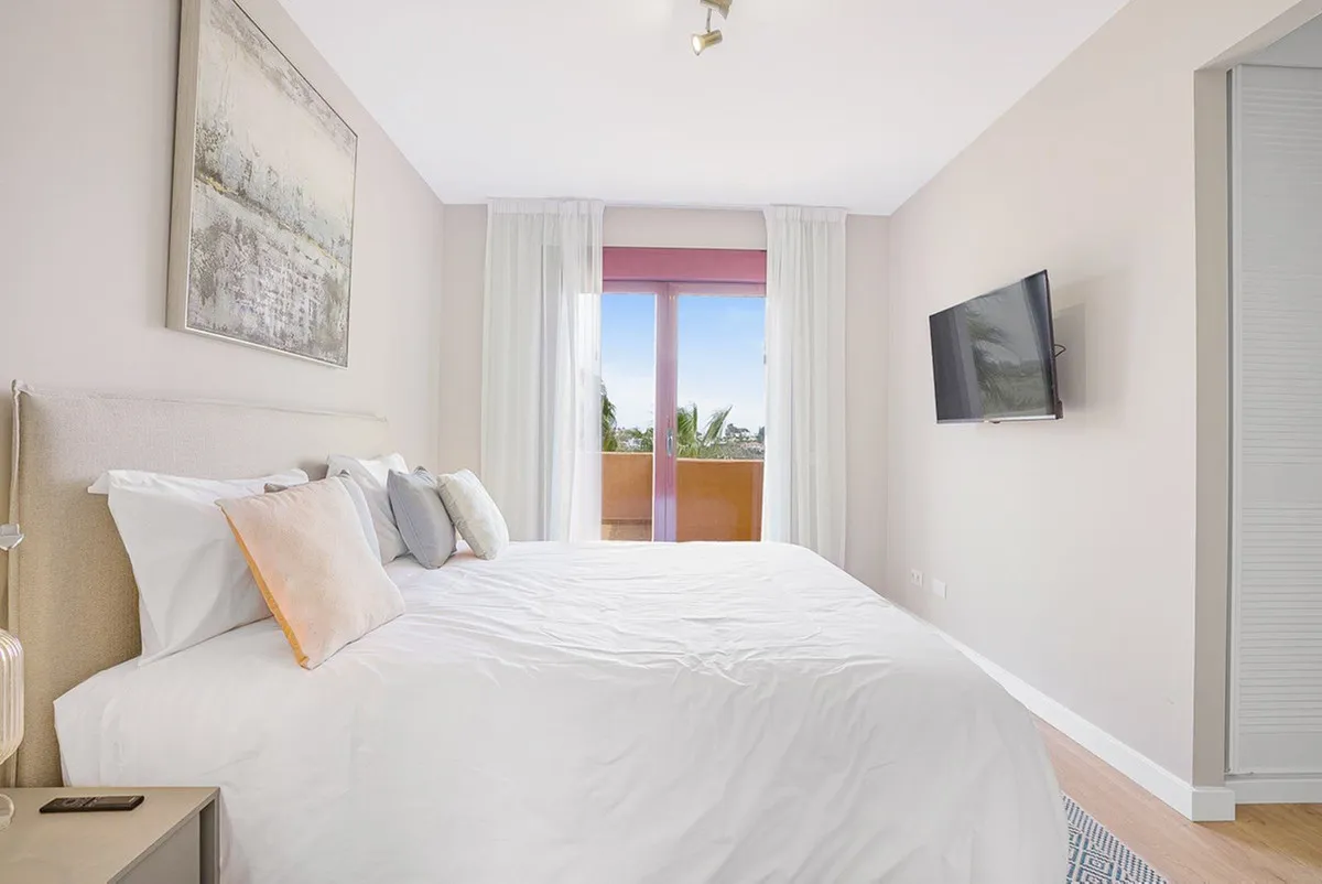 7169ca8c-57c0-4529-abb8-9411597e70ef