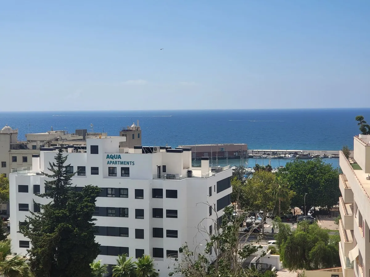 aad3c0df-be9a-43e0-8957-b20c4a3da4ad