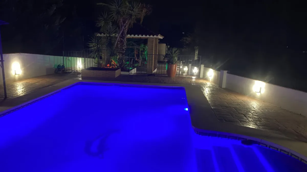 00d5946b-9a9b-419a-b443-8d8107e54e9d