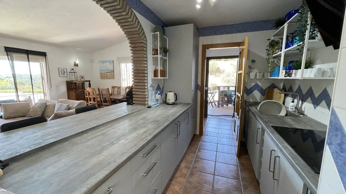 4c8d9b58-77ed-4f99-bce6-4b66982c6871