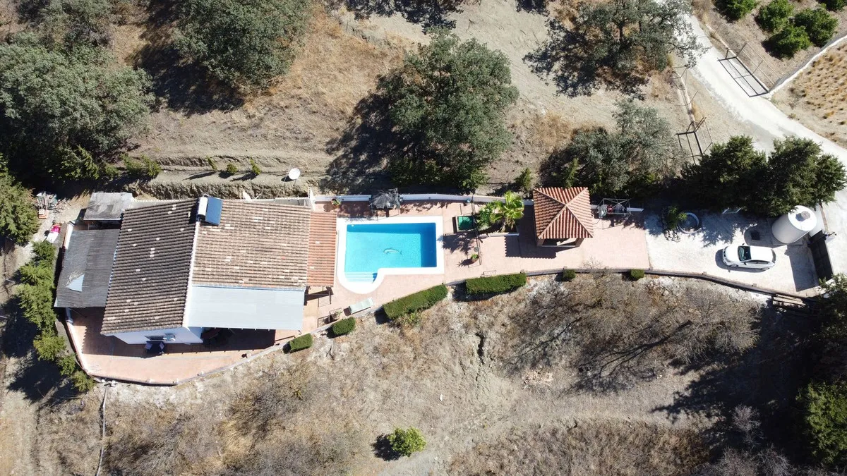 7eb41dd4-6d4b-44ad-94eb-970e00f42c06