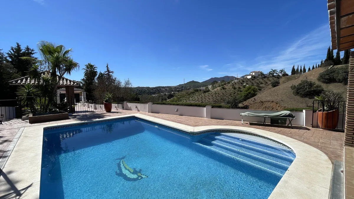 99adc7a7-6448-4402-8aff-e243ff1b50ea