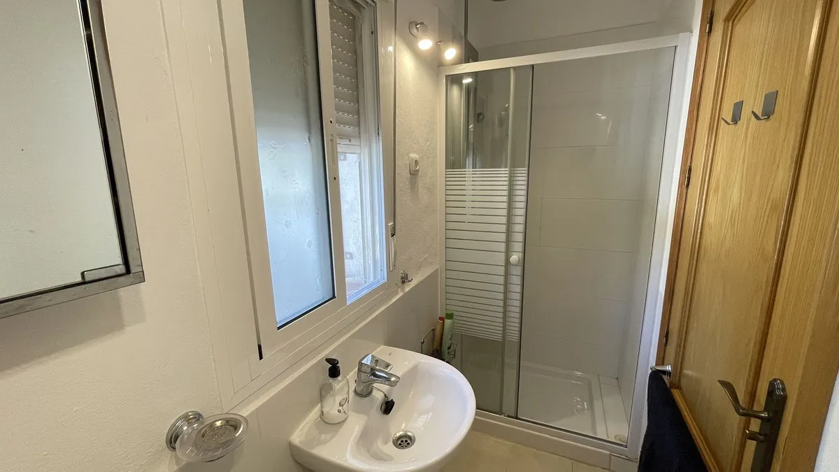 ae9240ef-9174-45e5-bb79-b9953945cb47