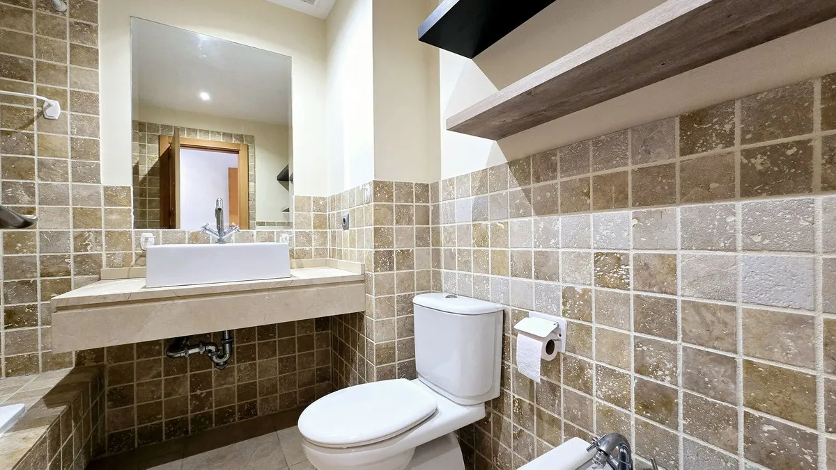 eb583560-996a-45d7-9d44-b3f0c3acdf22