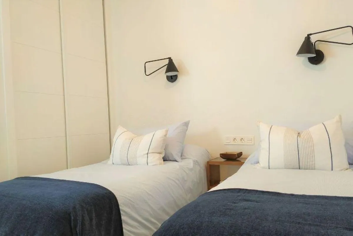 4f1622f2-3898-4a1d-a190-27a6d0a4f823