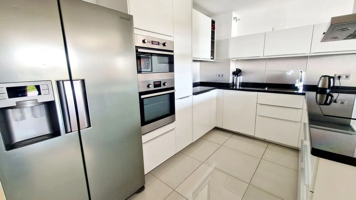 f9fd8b07-6a74-4ef1-88c0-46a25afe95f7