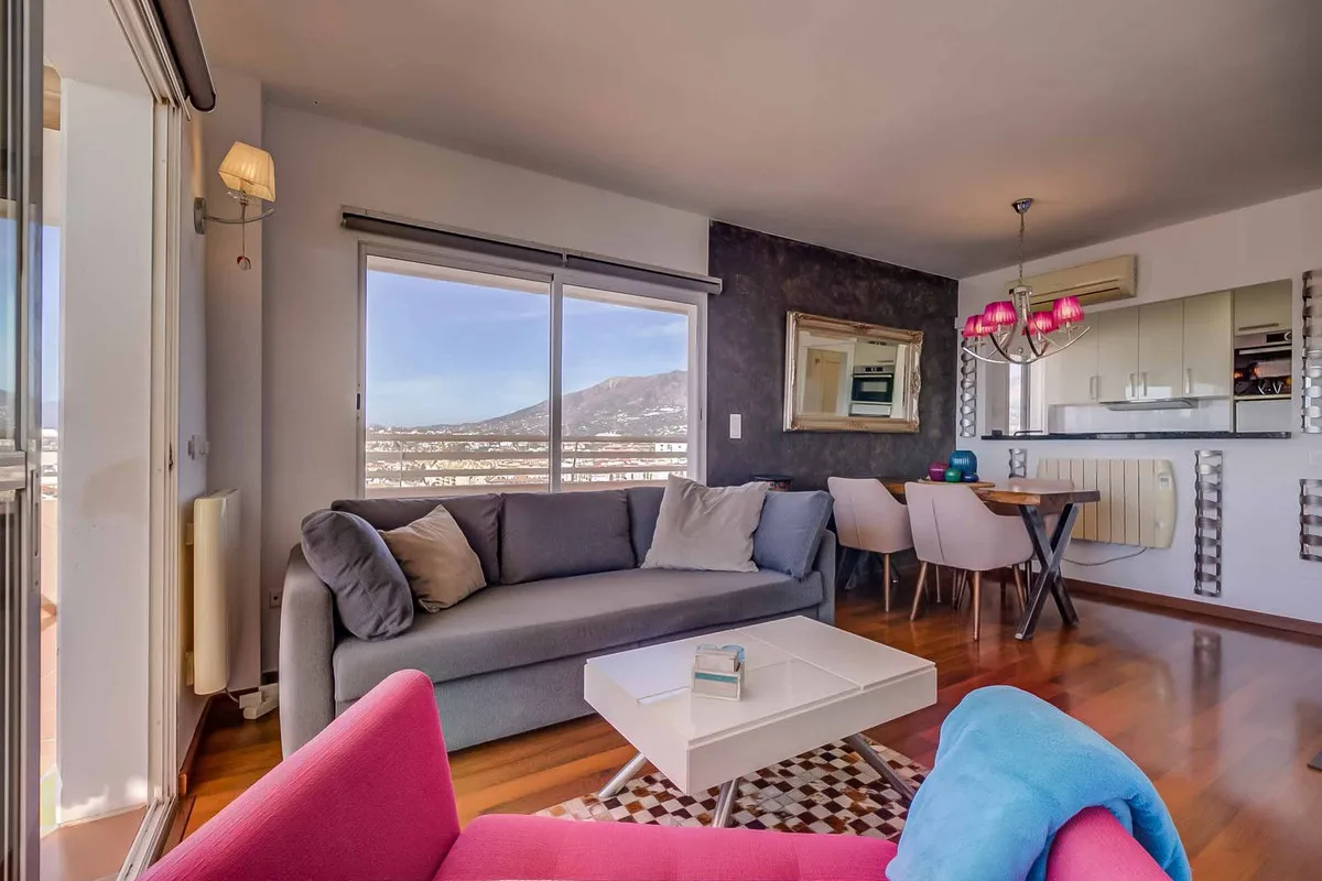 823e8372-b010-438c-804d-87cf4e30f57d