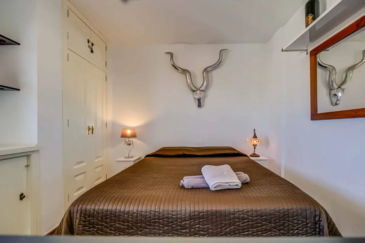 9ef00add-9a7b-4d6d-878c-cde292b1a1b6