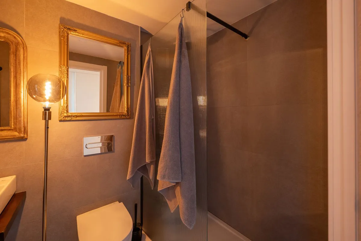 28502e43-0984-4202-8c36-1f75ad480572