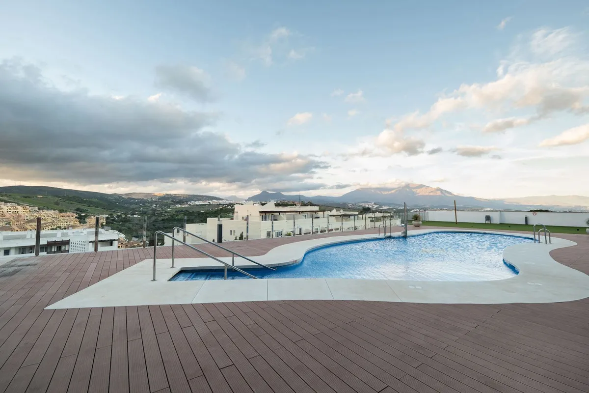 6d333975-8fae-4403-8ece-dee7a14ad697