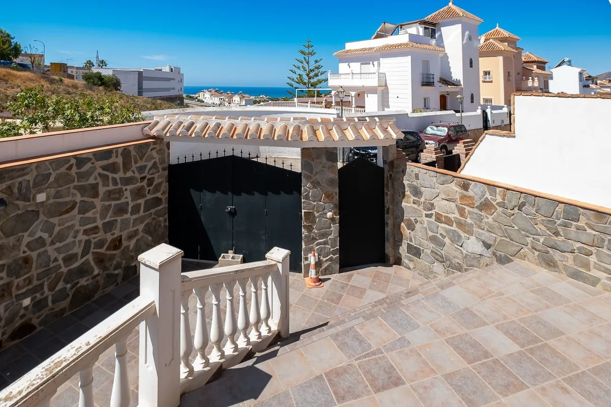 1dd07be4-0d56-454c-b233-c5dcc870a995