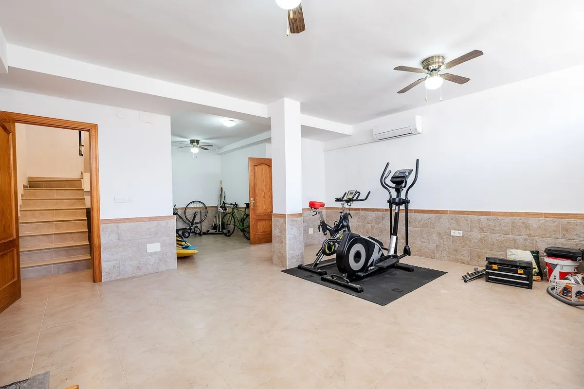 38f47885-9b1f-4cba-a9d3-76a61115d366